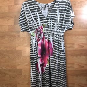 Mi Manchu Short Sleeve Super Deep V-Neck & Cinched Waist Dress w/floral Print